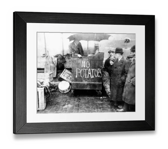 Framed Print : King urges nation to tighten its belt. In a Royal proclaimation today from Buckingham Palace Framed Print : King urges nation to tighten its belt. In a Royal proclaimation today from Buckingham Palace
