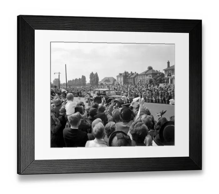 Framed Print : Royal Drive, Eltham Green 8th June 1953 Framed Print : Royal Drive, Eltham Green 8th June 1953