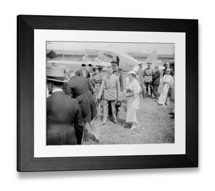 Framed Print : Duke and Duchess of York fly to Brussels for British week. 1 July 1935 Framed Print : Duke and Duchess of York fly to Brussels for British week. 1 July 1935