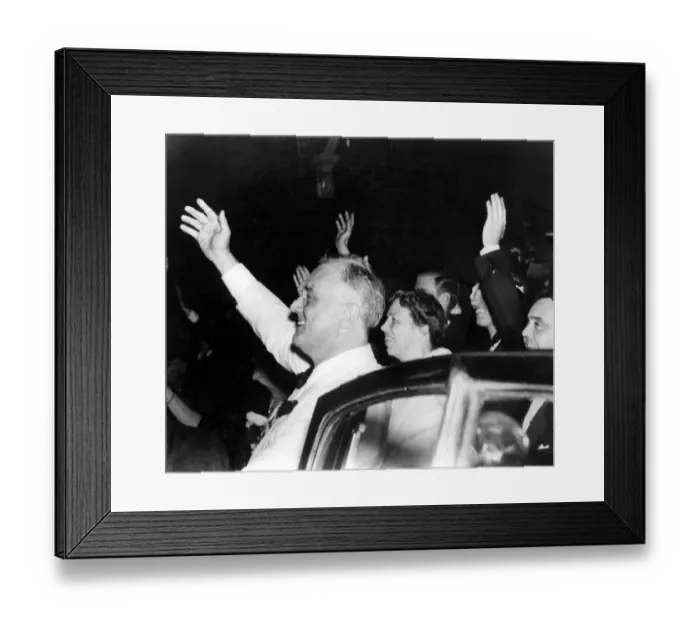 Framed Print : New York. President and Mrs Roosevelt wave goodbye to their royal guests. Farewell Framed Print : New York. President and Mrs Roosevelt wave goodbye to their royal guests. Farewell