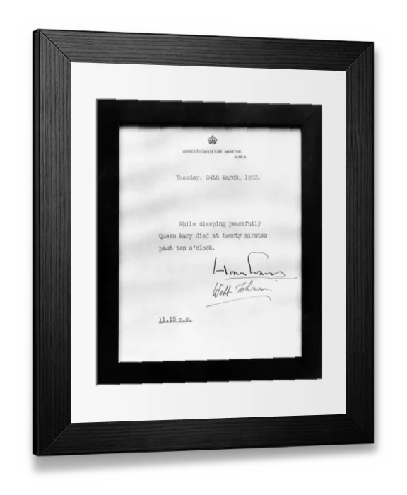 Framed Print : 24 March 1953 The official bulletin anouncing the death of Queen Mary posted outside Framed Print : 24 March 1953 The official bulletin anouncing the death of Queen Mary posted outside