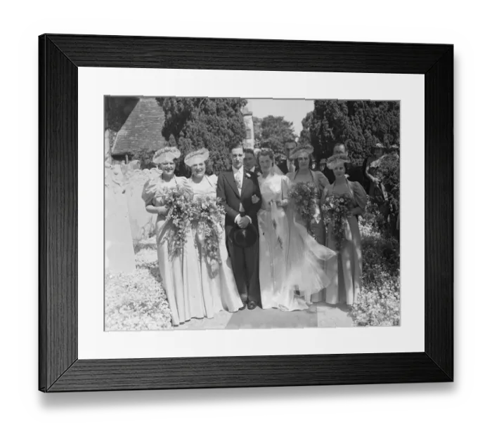 Framed Print : The wedding of Guy Farr and Miss Stacey in Crayford, Kent. The bridal group. 1939