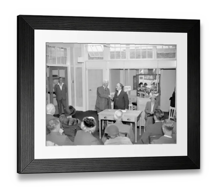 Framed Print : Barnehurst Nein Library opens in Kent. 13 October1934 Framed Print : Barnehurst Nein Library opens in Kent. 13 October1934