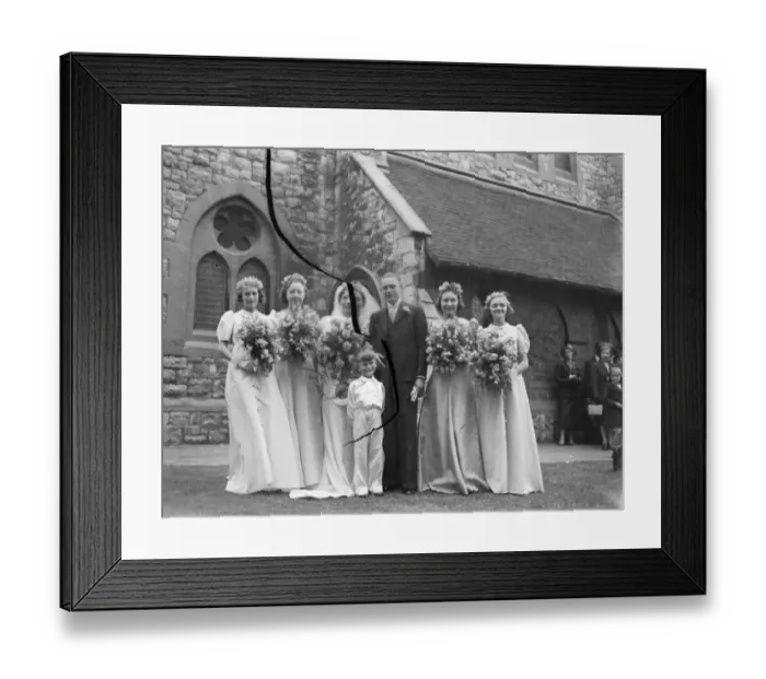 Framed Print : The wedding of Mr Albert Victor Phipps and Miss Ivy Florence Morgan in Eltham, Kent Framed Print : The wedding of Mr Albert Victor Phipps and Miss Ivy Florence Morgan in Eltham, Kent
