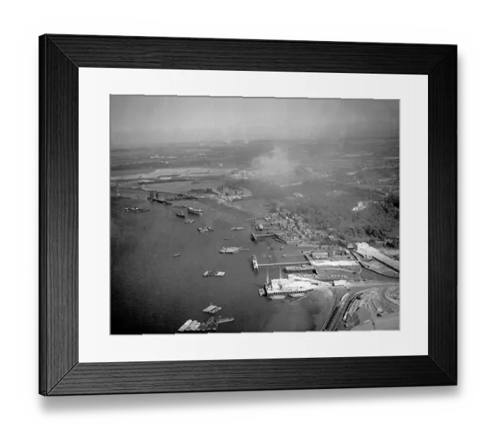Framed Print : Aerial view of Greenhithe, Kent. 1st September 1947