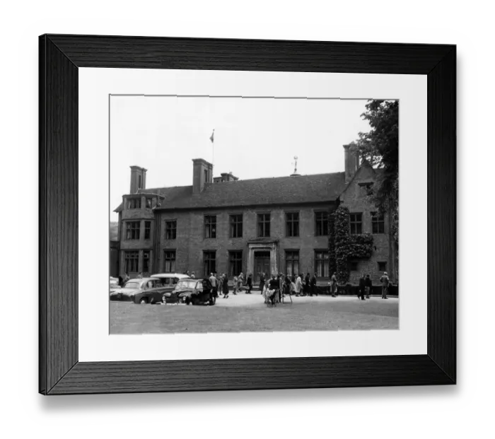 Framed Print : Chartwell - The home of Winston Churchill Open day for the public to raise money