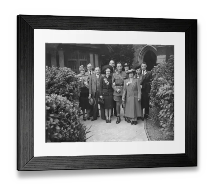 Framed Print : The wedding of the Lampards in Mottingham, Kent. The family group. 1939