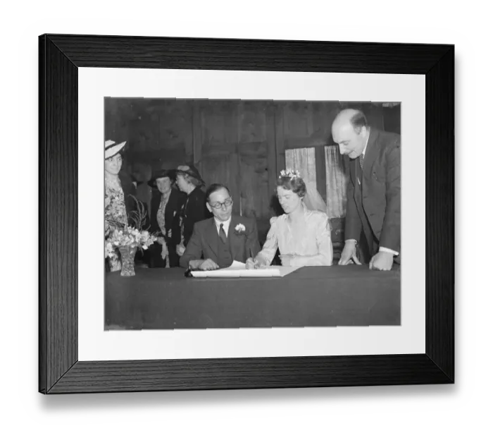 Framed Print : The quaker wedding of Miss Grace M Marshall and Mr Alfred Lucker in Dartford, Kent Framed Print : The quaker wedding of Miss Grace M Marshall and Mr Alfred Lucker in Dartford, Kent