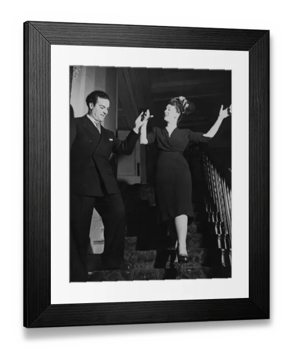 Framed Print : Jean Kent and Silveri at Convent John. 14 November 1947[?]