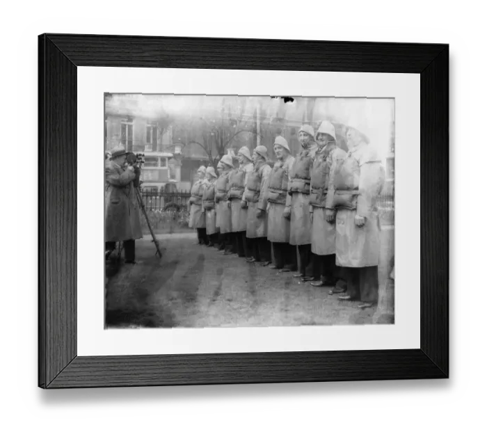 Framed Print : 10 lifeboat heroes are in London to receive medals and other awards for gallantry