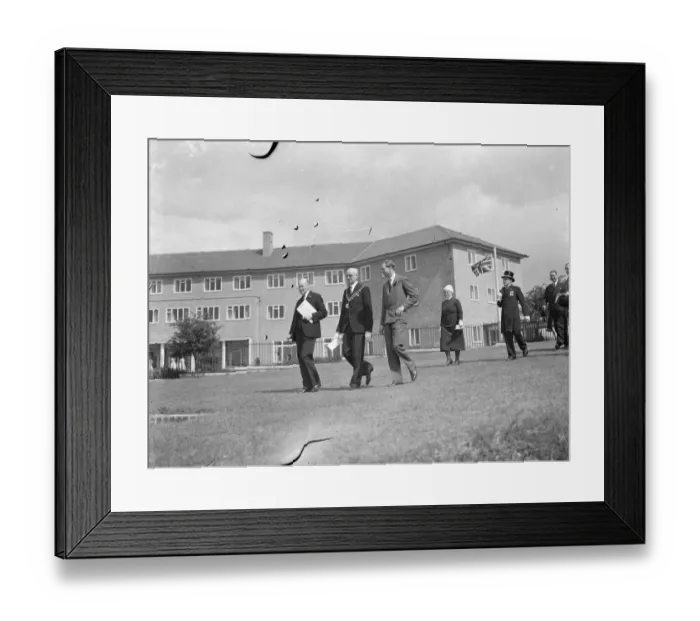 Framed Print : Prince George, the Duke of Kent, on his visit to the new nurse home at the Memorial Framed Print : Prince George, the Duke of Kent, on his visit to the new nurse home at the Memorial