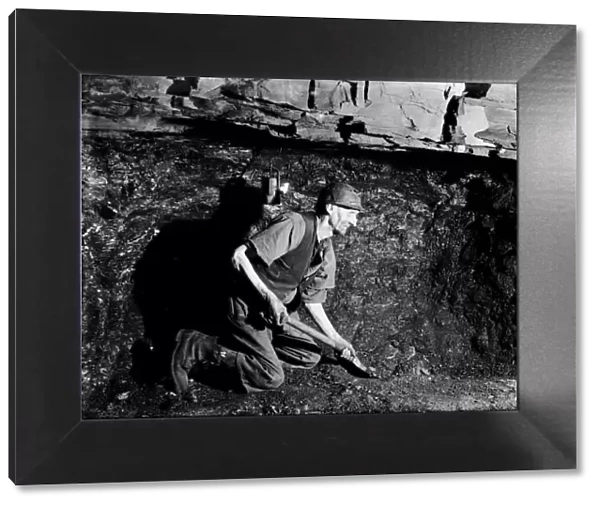 UK Kent Miner works at the Chislet coal mine. circa. 1930 Picture by John Topham