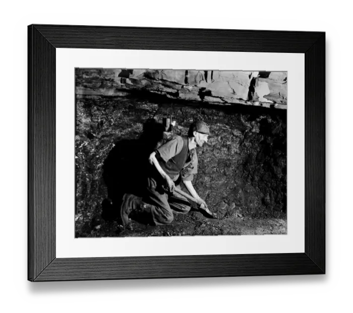 Framed Print : UK Kent Miner works at the Chislet coal mine. circa. 1930 Picture by John Topham Framed Print : UK Kent Miner works at the Chislet coal mine. circa. 1930 Picture by John Topham