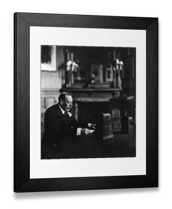 Framed Print : King George V making his Christmas broadcast at Sandringham in 1934 Framed Print : King George V making his Christmas broadcast at Sandringham in 1934
