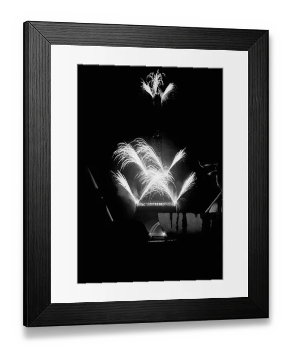 Framed Print : Firework display from Eiffel Tower for Royal visit. Brilliant fireworks cascading Framed Print : Firework display from Eiffel Tower for Royal visit. Brilliant fireworks cascading