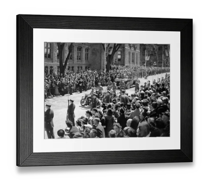 Framed Print : The Royal tour of Canada and the USA by King George VI and Queen Elizabeth, 1939 The King Framed Print : The Royal tour of Canada and the USA by King George VI and Queen Elizabeth, 1939 The King