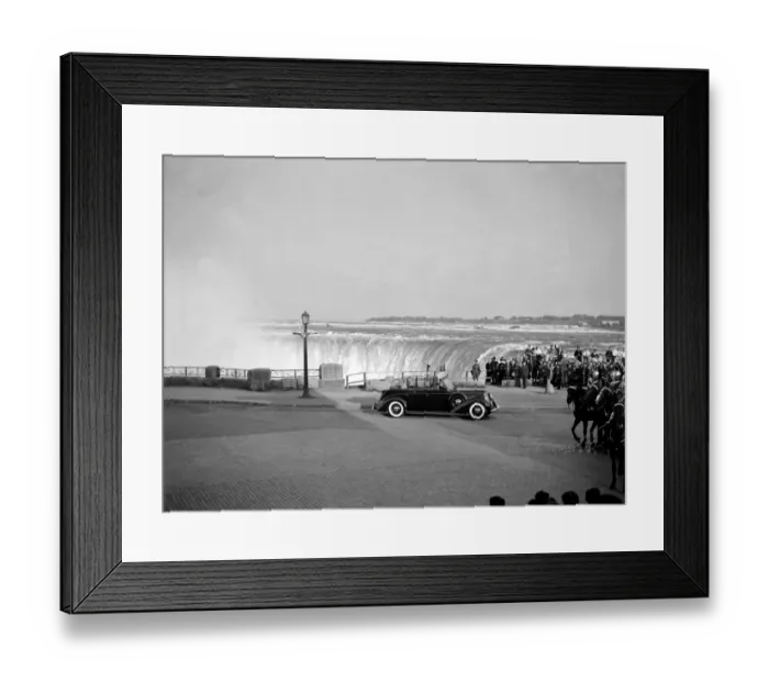 Framed Print : The Royal tour of Canada and the USA by King George VI and Queen Elizabeth, 1939 Framed Print : The Royal tour of Canada and the USA by King George VI and Queen Elizabeth, 1939