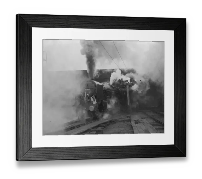 Framed Print : Royal Scot Express sets out to break new train speed record from Euston Framed Print : Royal Scot Express sets out to break new train speed record from Euston