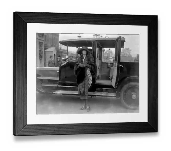 Framed Print : Mrs Rosita Forbes at Buckingham Palace. Fellow of the Royal Geographical Society
