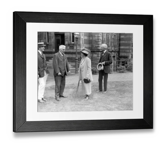 Framed Print : Garden fete at Greenwich observatory Sir Frank Dyson, astronomer royal conducting