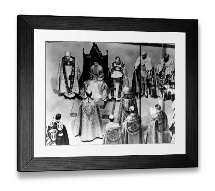 Framed Print : Coronation Day - The Queen dressed in the magnificent Royal Rose cloth of God receives