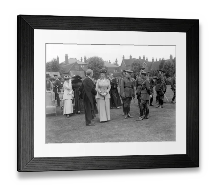 Framed Print : Royal visit to Bedford. Queen talking to the Headmaster of Bedford School Framed Print : Royal visit to Bedford. Queen talking to the Headmaster of Bedford School