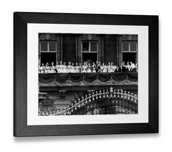 Framed Print : HM The Queen (wearing Imperial State Crown), members of the Royal Fmaily Framed Print : HM The Queen (wearing Imperial State Crown), members of the Royal Fmaily