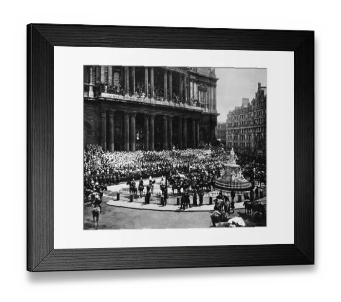 Framed Print : The Te Deum outside St. Pauls Cathedral on 22 June 1897. At the foot of the steps Framed Print : The Te Deum outside St. Pauls Cathedral on 22 June 1897. At the foot of the steps