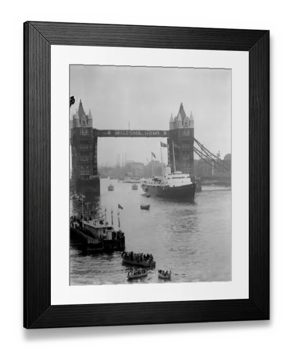Framed Print : Through the welcoming Tower Bridge slowly moves the Royal Yacht Britannia as she Framed Print : Through the welcoming Tower Bridge slowly moves the Royal Yacht Britannia as she