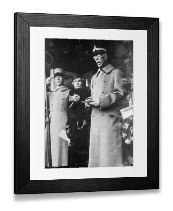 Framed Print : Princess Athlone with King Gustaf at opening of new Stockholm Aerodrome. The Earl of Athlone