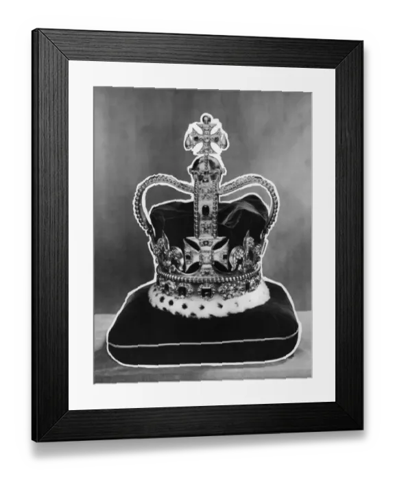 Framed Print : The Crown of England copied in the time of Charles II from the anicient crown worn