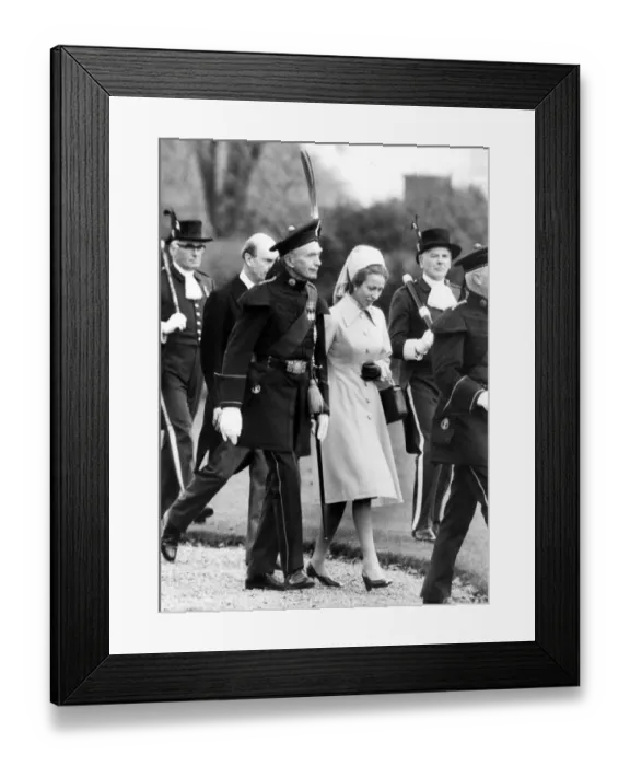 Framed Print : 19th October 1976: Royal Archers Tercentary. Princess Anne accompanies Major The Lord Hume Framed Print : 19th October 1976: Royal Archers Tercentary. Princess Anne accompanies Major The Lord Hume