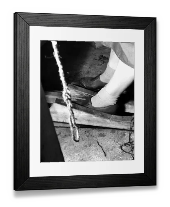 Framed Print : Royal weaver of Harris. Mrs Macdonalds feet work the Trotters - like an organist Framed Print : Royal weaver of Harris. Mrs Macdonalds feet work the Trotters - like an organist