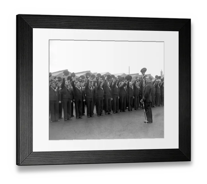 Framed Print : Royal visit to Immingham Docks. 10 April 1918