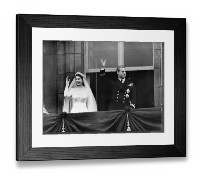 Framed Print : Royal Wedding. H. R. H Princess Elizabeth and Duke of Edinburgh. On the balcony