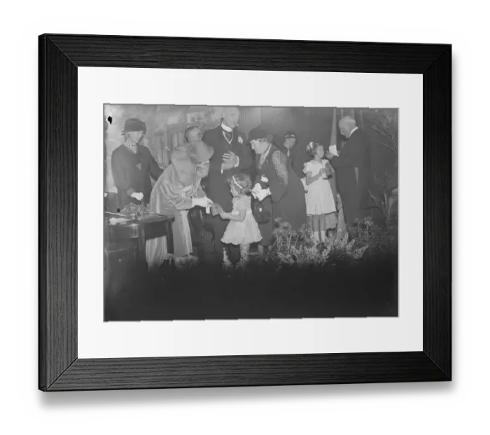Framed Print : Duchess of York receives purses at the anniversary meeting of Blind Aid Society
