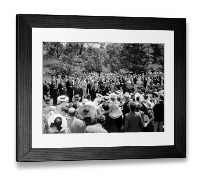 Framed Print : The Royal tour of Canada and the USA by King George VI and Queen Elizabeth, 1939 The King Framed Print : The Royal tour of Canada and the USA by King George VI and Queen Elizabeth, 1939 The King