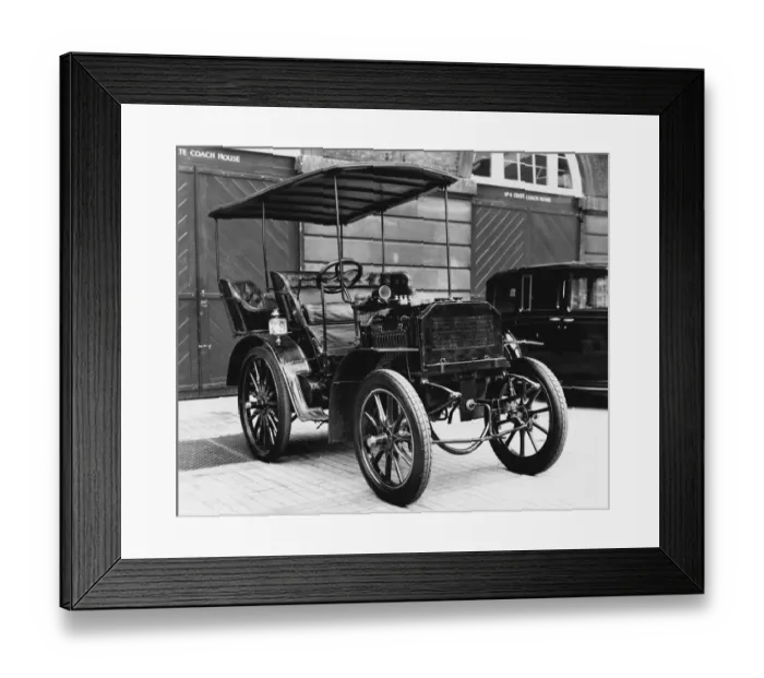 Framed Print : The Daimler Royal Phaeton was made for King Edward VII as Prince of Wales in 1900 Framed Print : The Daimler Royal Phaeton was made for King Edward VII as Prince of Wales in 1900
