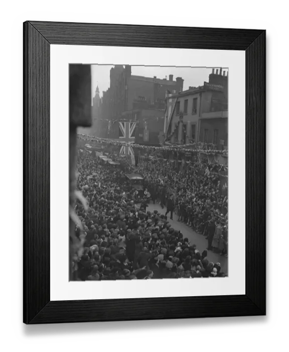 Framed Print : Police force way for Royal car in Hoxton. The day after their Coronation, the King Framed Print : Police force way for Royal car in Hoxton. The day after their Coronation, the King