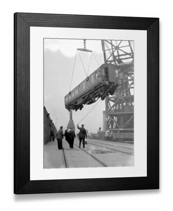 Framed Print : Unloading Royal Scot Train at Tilbury after her triumphal tour of Canada and the United States Framed Print : Unloading Royal Scot Train at Tilbury after her triumphal tour of Canada and the United States
