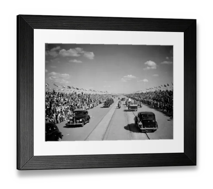 Framed Print : The Royal tour of Canada and the USA by King George VI and Queen Elizabeth, 1939 Framed Print : The Royal tour of Canada and the USA by King George VI and Queen Elizabeth, 1939