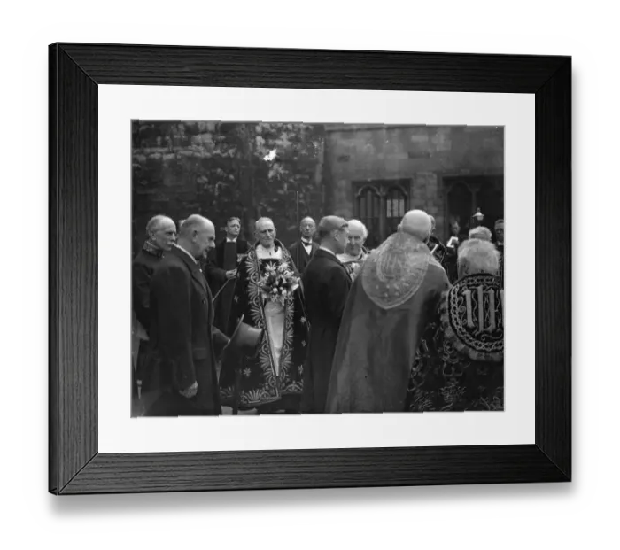 Framed Print : King Edward himself took part in the 60 year old ceremony of distributing Maundy Framed Print : King Edward himself took part in the 60 year old ceremony of distributing Maundy
