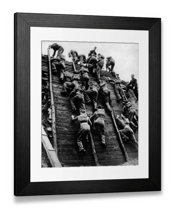 Framed Print : The New Sandhurst. The Royal Armoured Corps OCTU at work. Nerve balance physical fitness Framed Print : The New Sandhurst. The Royal Armoured Corps OCTU at work. Nerve balance physical fitness