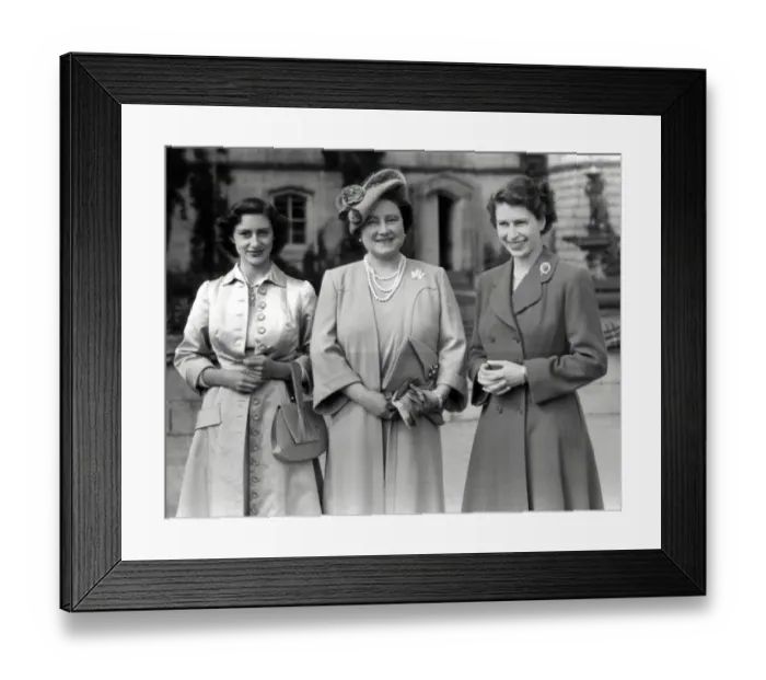 Framed Print : Queen Elizabeth, The Queen Mother (centre) with her daughters, Princess Elizabeth Framed Print : Queen Elizabeth, The Queen Mother (centre) with her daughters, Princess Elizabeth