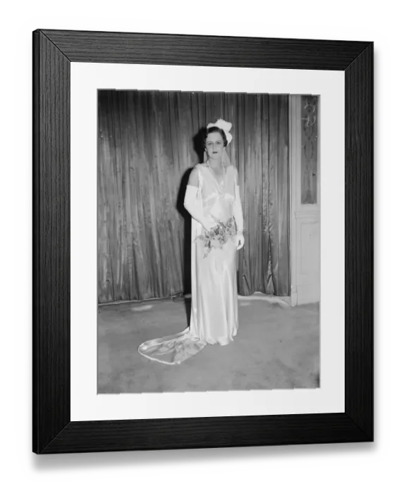 Framed Print : Niece of U.s Secretary of State presented at British court. Among the American Framed Print : Niece of U.s Secretary of State presented at British court. Among the American