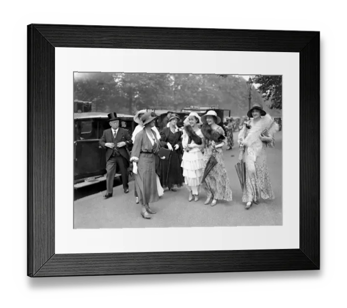 Framed Print : Miss Briget Thomas (centre in white) with other guests arriving for the Royal Garden