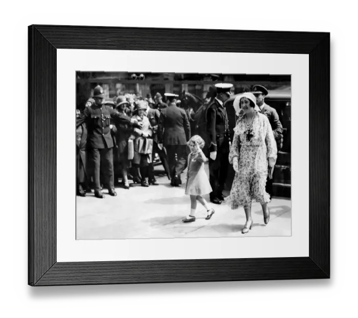 Framed Print : The Duke and Duchess of York arrive with Princess Elizabeth at Olympia to see the Royal Tournament Framed Print : The Duke and Duchess of York arrive with Princess Elizabeth at Olympia to see the Royal Tournament