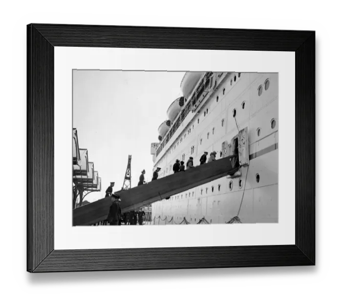 Framed Print : The Royal tour of Canada and the USA by King George VI and Queen Elizabeth, 1939 Queen Mary Framed Print : The Royal tour of Canada and the USA by King George VI and Queen Elizabeth, 1939 Queen Mary