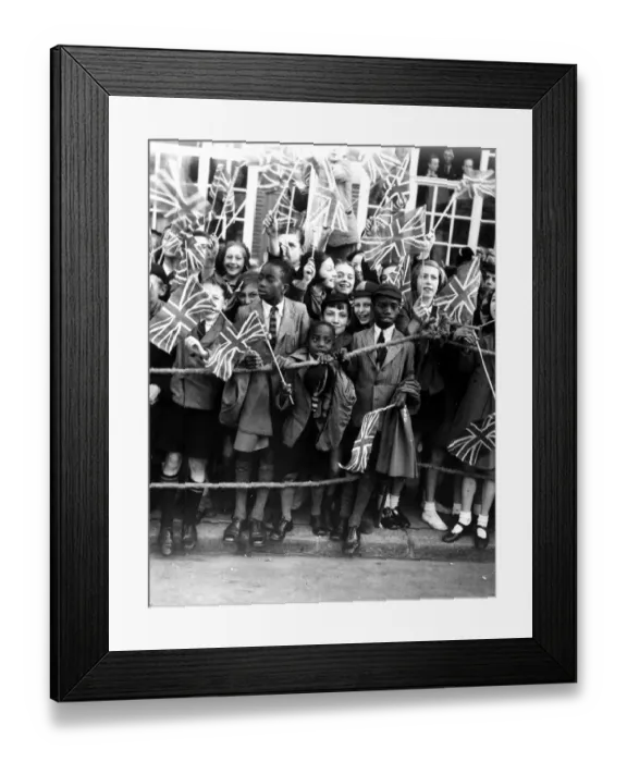 Framed Print : 14 October 1938 Crowds of children cheering Queen Mary where she opened a new extension Framed Print : 14 October 1938 Crowds of children cheering Queen Mary where she opened a new extension