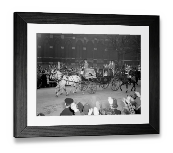 Framed Print : Royal Wedding. H. R. H Princess Elizabeth and Duke of Edinburgh. General view of